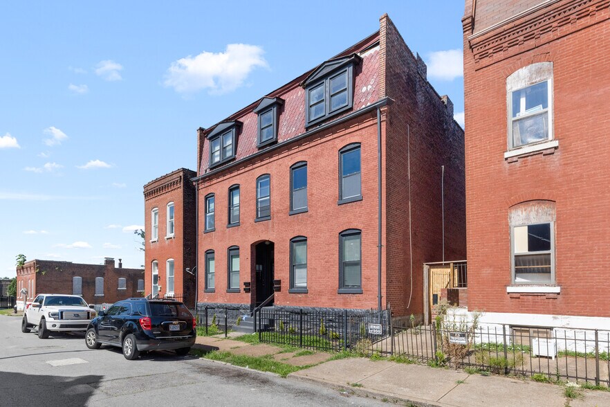 Primary Photo - 2317 Indiana Ave