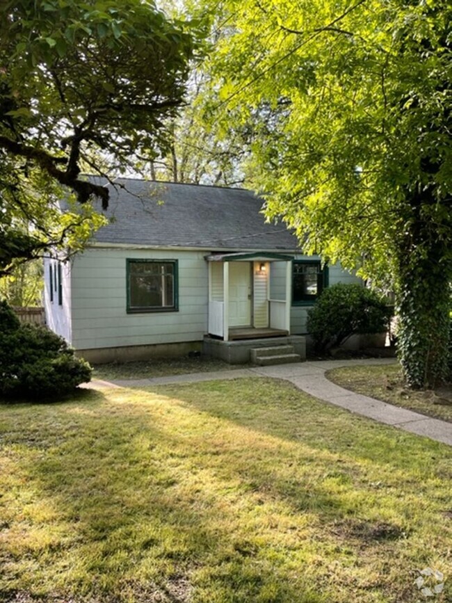 Building Photo - Multnomah Village-Home For Rent!