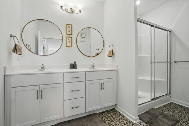 Building Photo - 1728 Vankar Dr