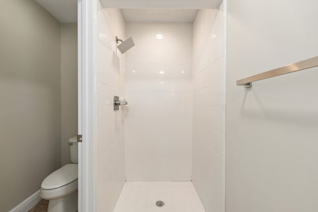 Building Photo - 6523 NW 109th Pl