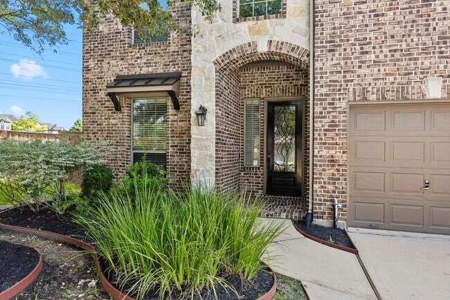 Building Photo - 14918 Diane Manor Ln