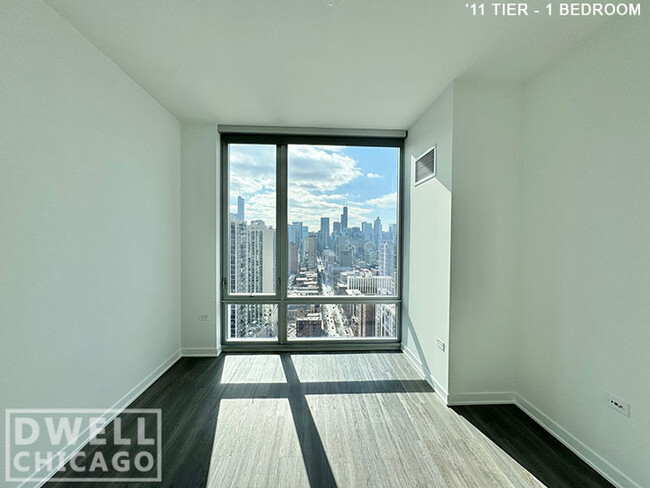 Building Photo - 1200 N La Salle Dr