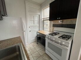Building Photo - 1367 W Estes Ave