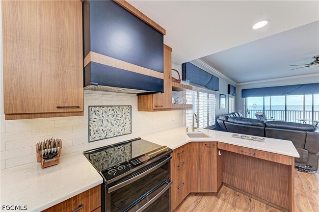 Building Photo - 14813 Laguna Dr