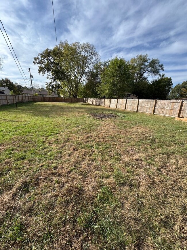 Building Photo - 2 bedroom 1 bath home in Colona