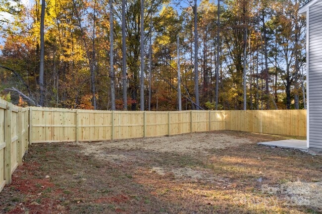 Building Photo - 990 Shearer Rd