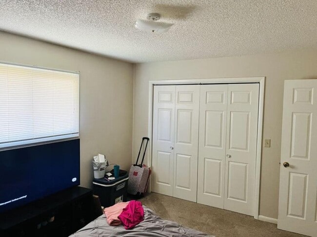 Building Photo - 2 bedroom in Billings MT 59105