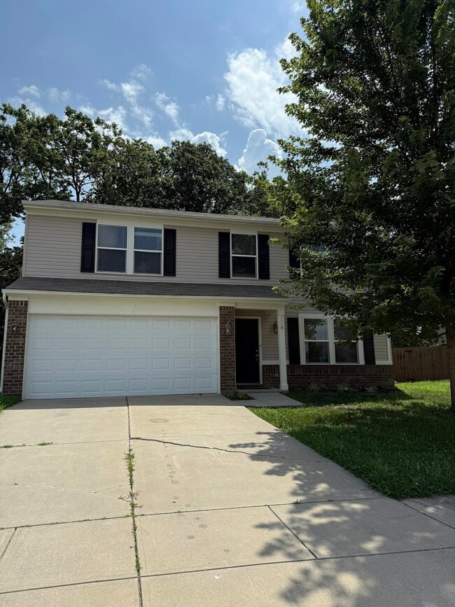 Primary Photo - 3429 Grove Berry Ln
