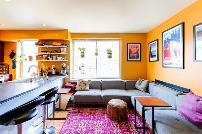 Primary Photo - 420 16th St SE