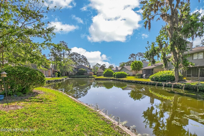 Building Photo - 7701 Baymeadows Cir W