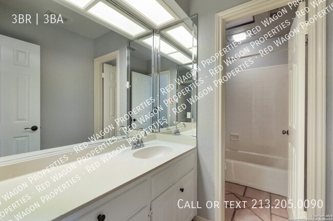 Building Photo - 1029 River Park