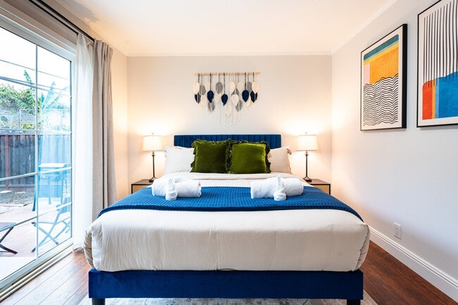 Building Photo - 1004 Airport Blvd