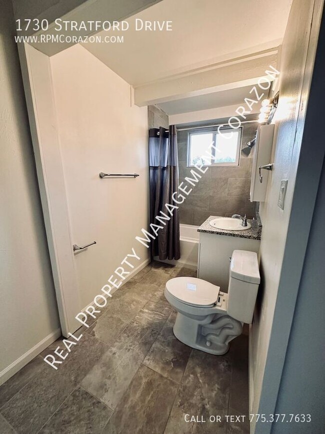 Building Photo - 3 bed 1 bath newly remodeled unit! New eve...