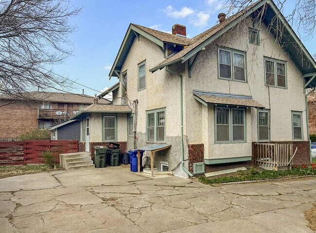 Building Photo - 1255 S 25th St