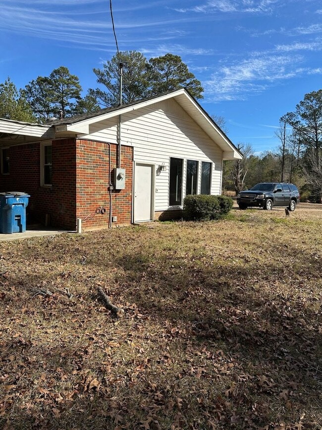 Building Photo - 3822 Sand Cut Rd