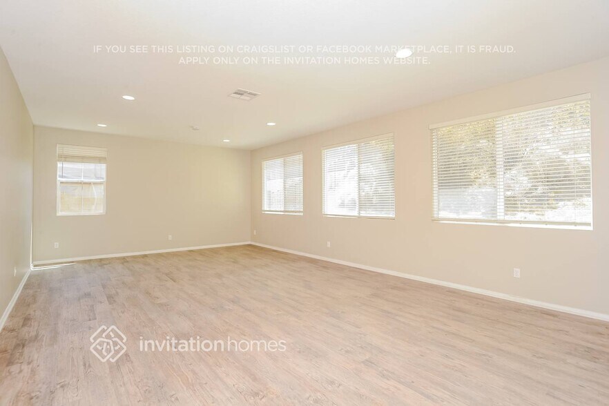 Building Photo - 6814 Miramar Ln