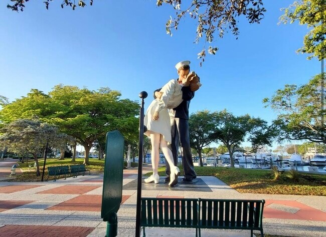 Building Photo - 5601 Bentgrass Dr