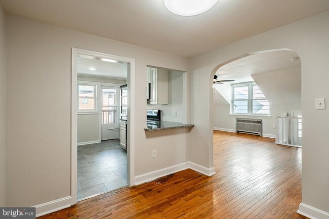 Building Photo - 222 3rd Ave