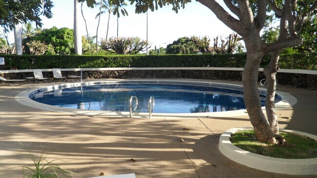 Building Photo - **REGENCY AT KAHALA 3BD/2BA/1PK CONDO FOR RENT**