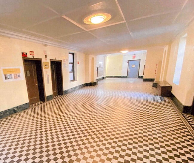 Building Photo - 165-175 Sherman Ave