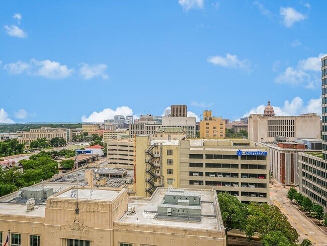 Building Photo - 710 Colorado St