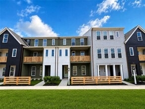 Building Photo - 307 Palisade Wy