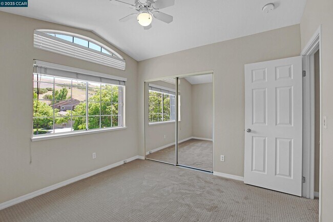 Building Photo - 706 Endsleigh Ct