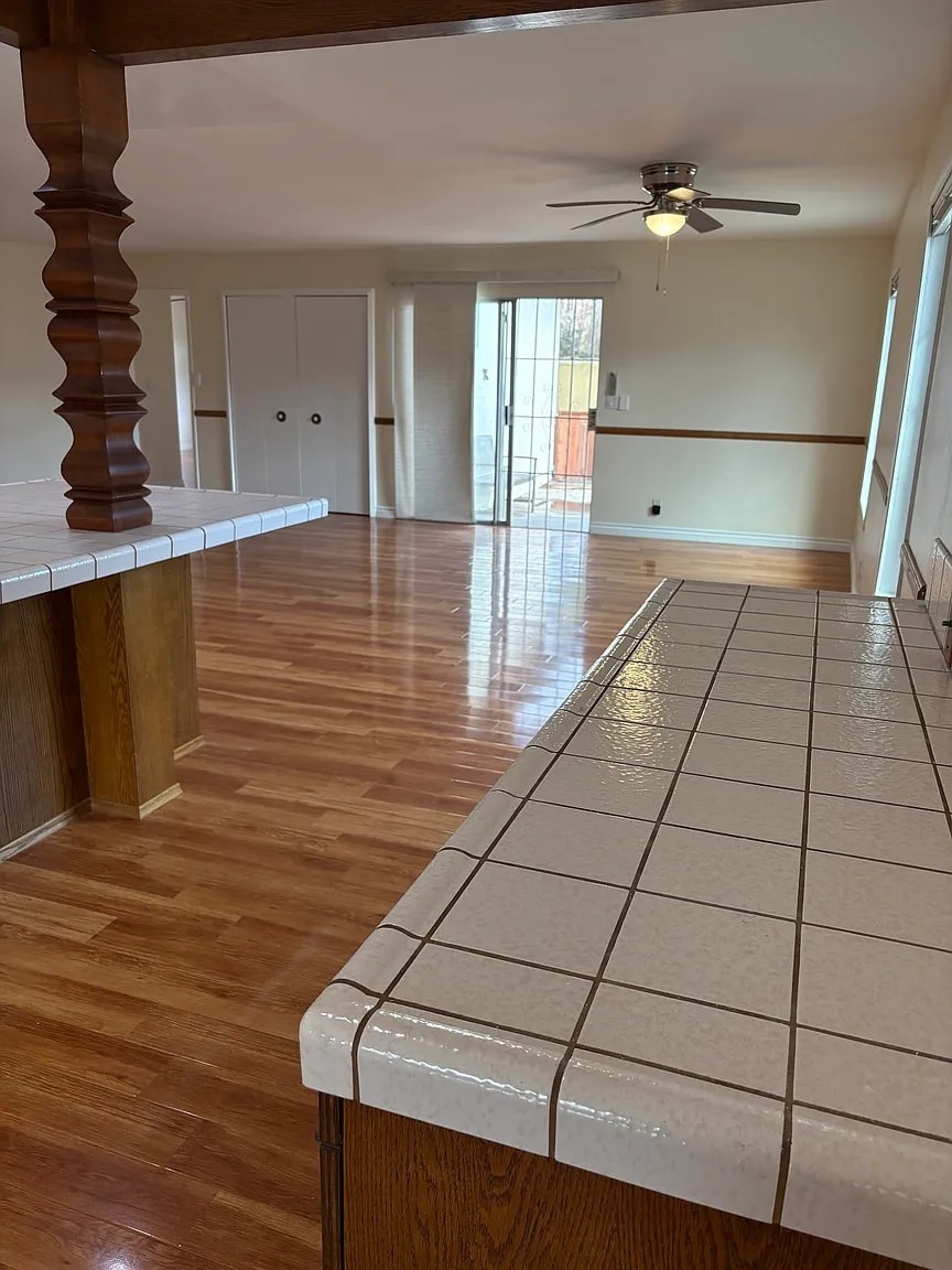 Building Photo - 1843 Santa Fe Ave