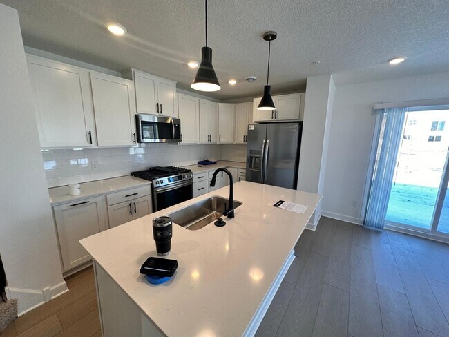 Building Photo - 5279 Long Pointe Pass