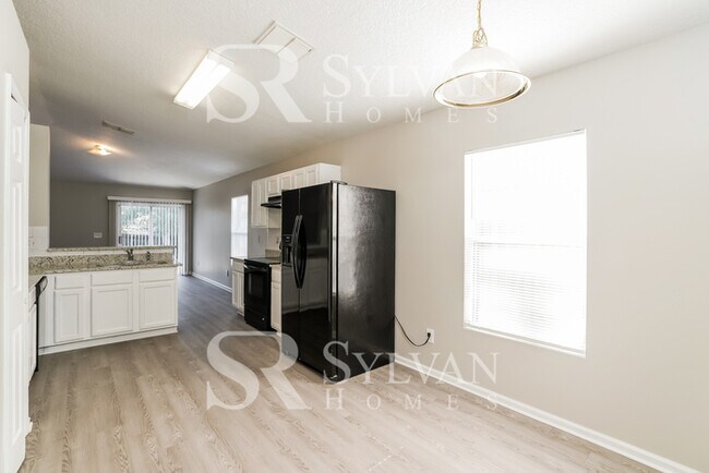 Building Photo - Experience the Lifestyle awaiting you!