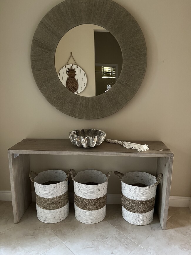 Building Photo - 10812 Trophy Dr