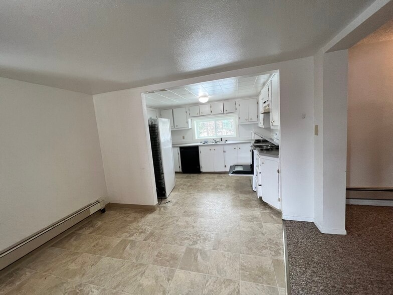 Building Photo - 4404 Forrest Rd