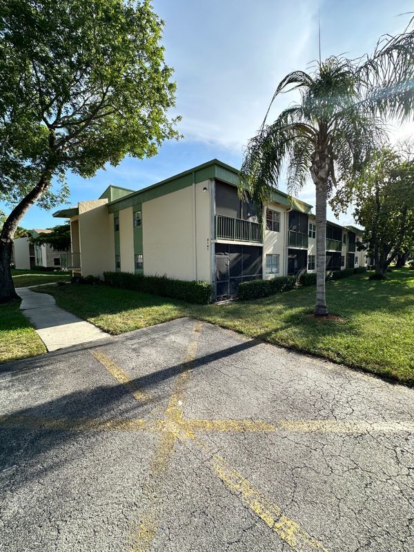 Building Photo - 4141 NW 90th Ave