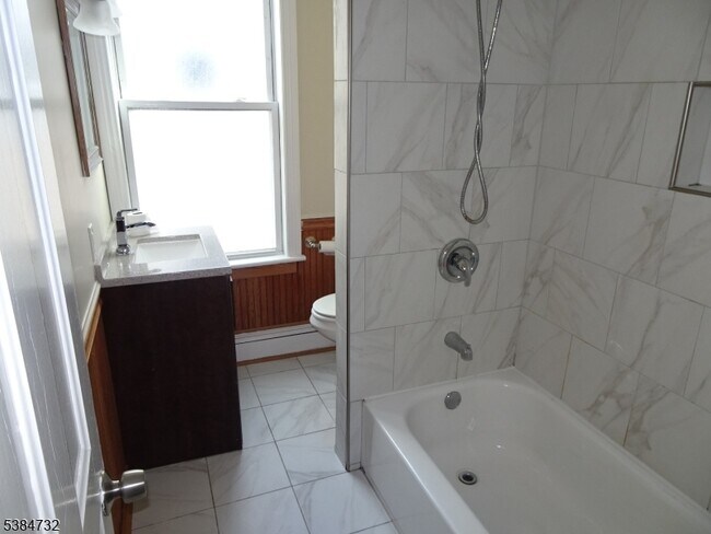 Building Photo - 59 Filmore St