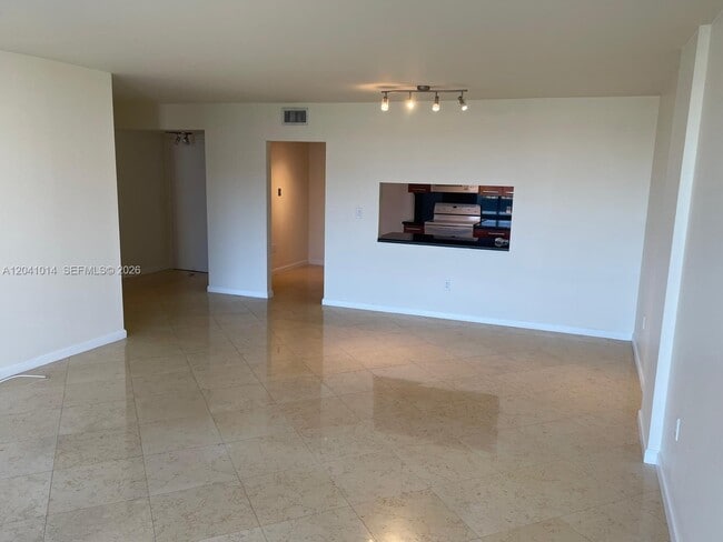 Building Photo - 155 Ocean Ln Dr
