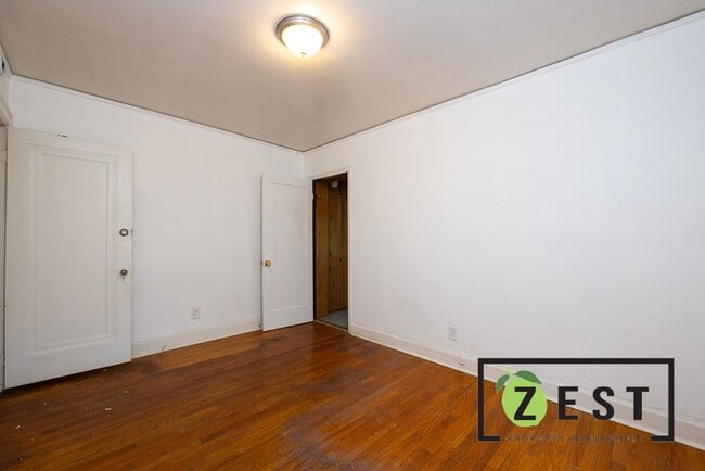 Building Photo - 17352 Roselawn St