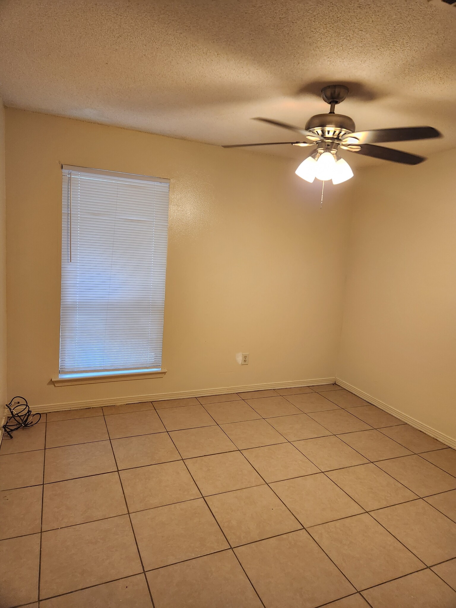 2nd bedroom - 8349 Country Walk Dr