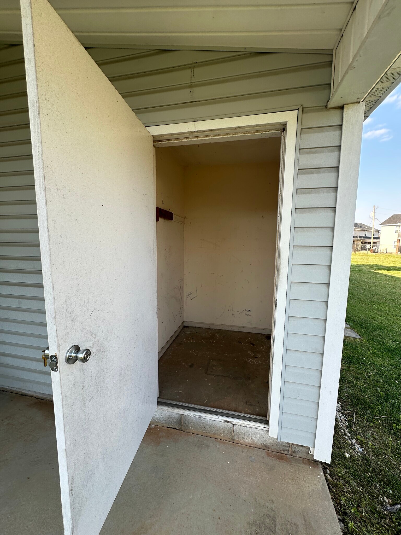 Building Photo - 2145 Westmead Dr SW