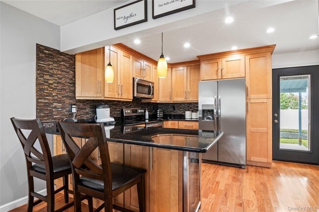 Building Photo - 937 Bowling Green Dr