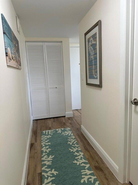 Building Photo - 3100 N Hwy A1A