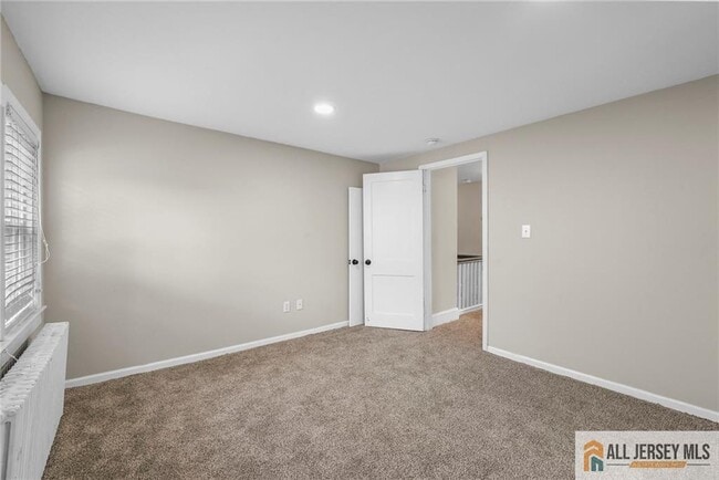 Building Photo - 76 Carlisle Ave