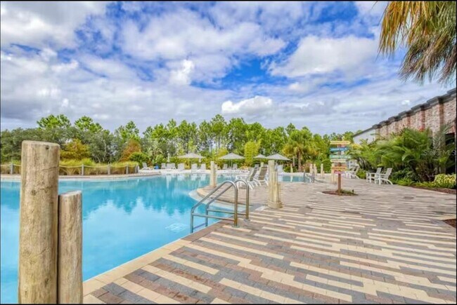 Building Photo - 816 Longboat Dr