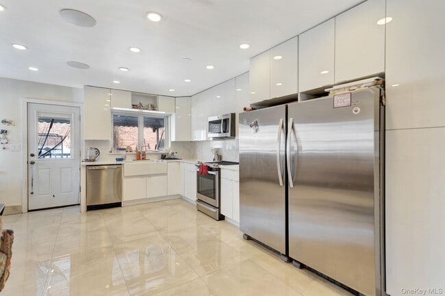 Building Photo - 1701 Burnett St