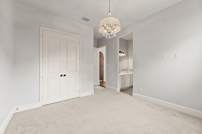 Building Photo - 981 Deer Run Ln