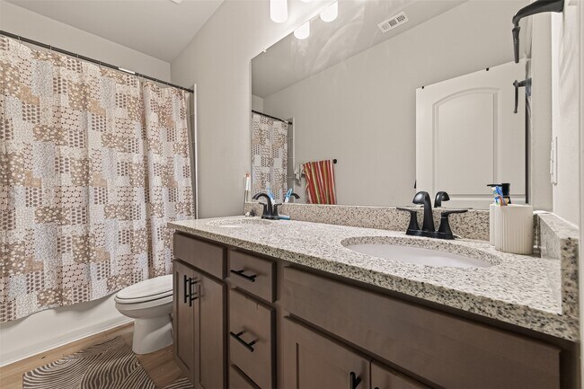 Building Photo - 1010 Gentle Nook Dr