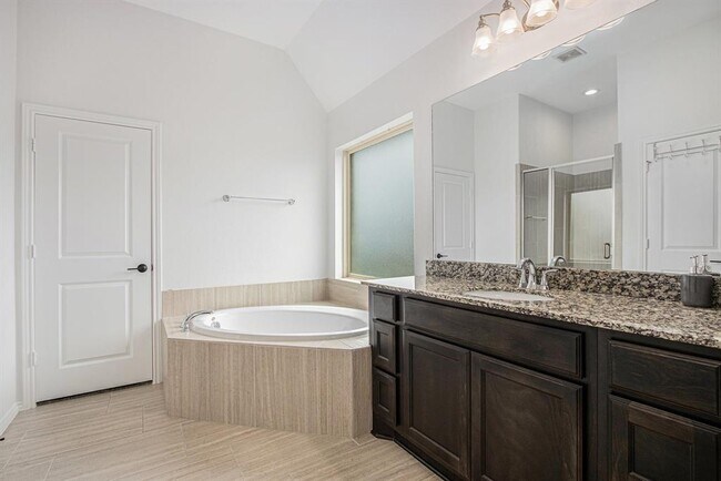 Building Photo - 29138 Garden River Ct