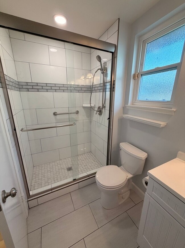 Building Photo - Remodeled 3 Bedroom Cerritos House For Rent with Central AC!