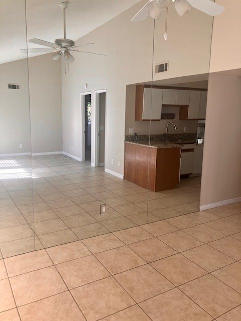 Building Photo - Chic Palm Springs Condo with Modern Granite Touches – Cozy 1 Bed, 1 Bath Retreat!