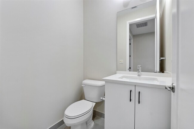 Building Photo - 20119 Pacific Dunes Dr