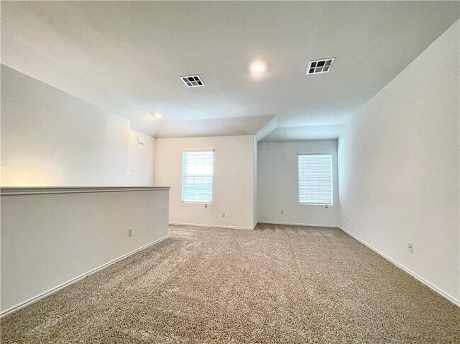 Building Photo - 118 Canley Lp